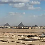 5 Stars Classy Spacious Appartmnet With Dircet View Of Giza Pyramids
