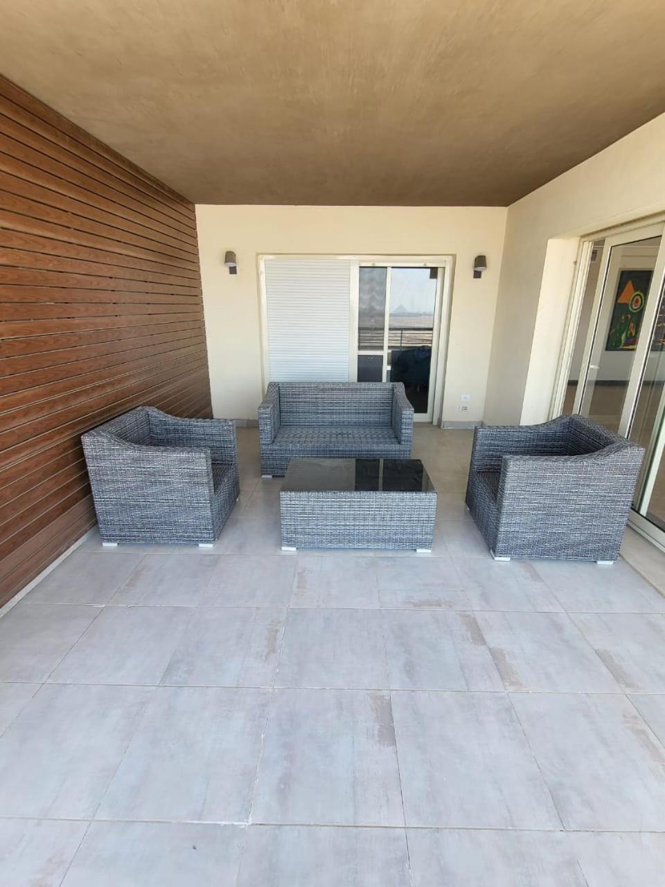 5 Stars Classy Spacious Appartmnet With Dircet View Of Giza Pyramids Apartment Cairo