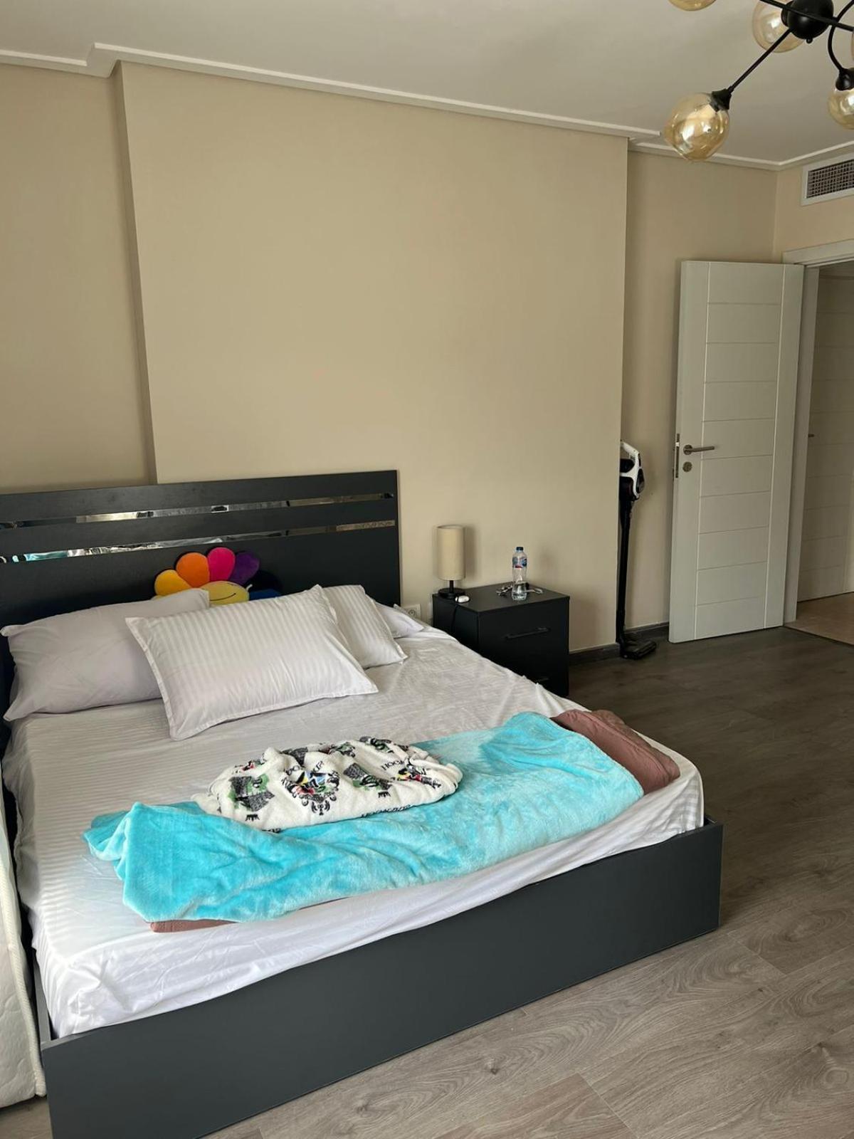 5 Stars Classy Spacious Appartmnet With Dircet View Of Giza Pyramids Apartment Cairo